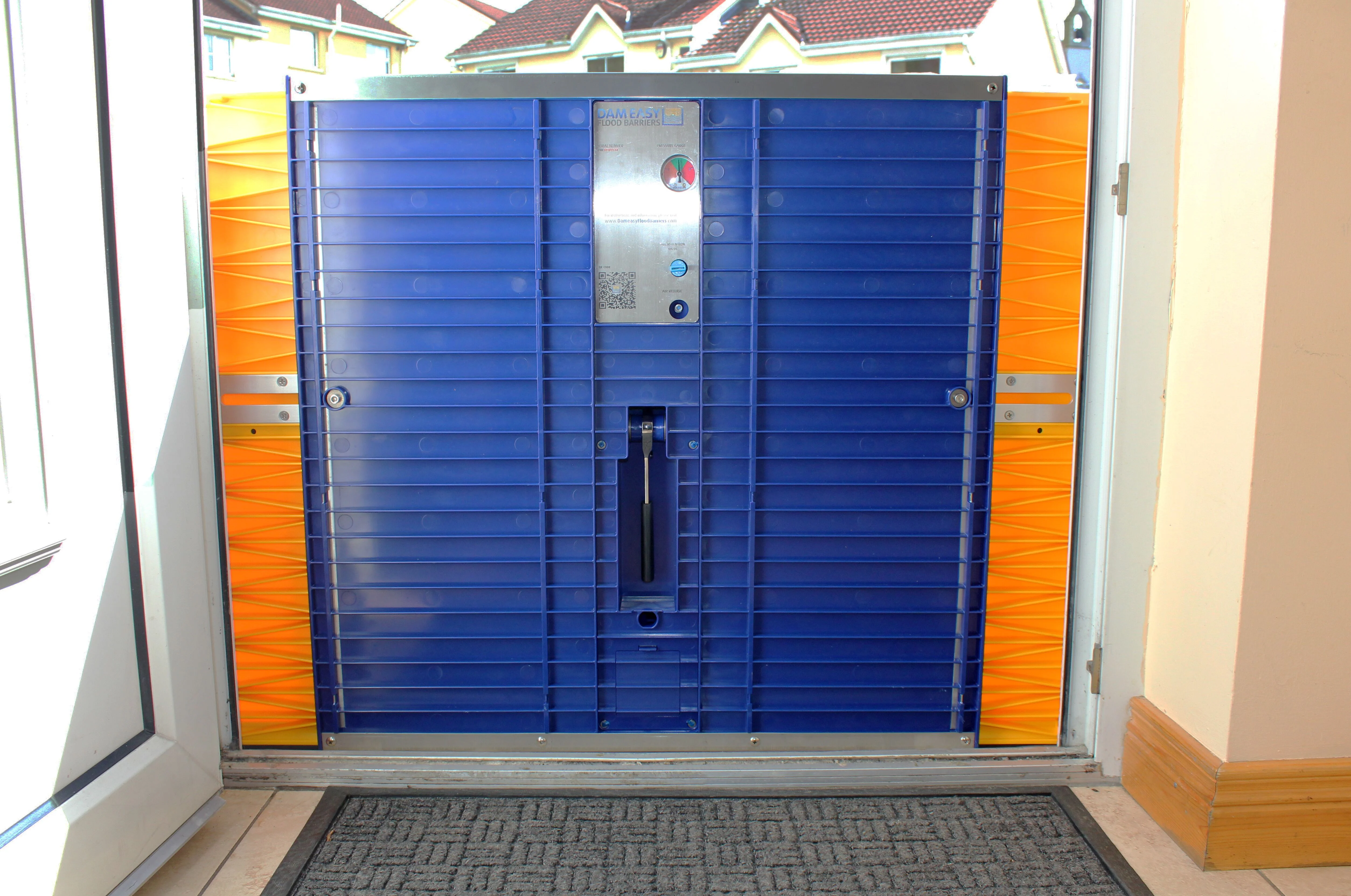 Dam Easy Flood Barrier 30 in. H X 30 in. W X 2.75 in. L Flood Barrier 1 pk - image 2
