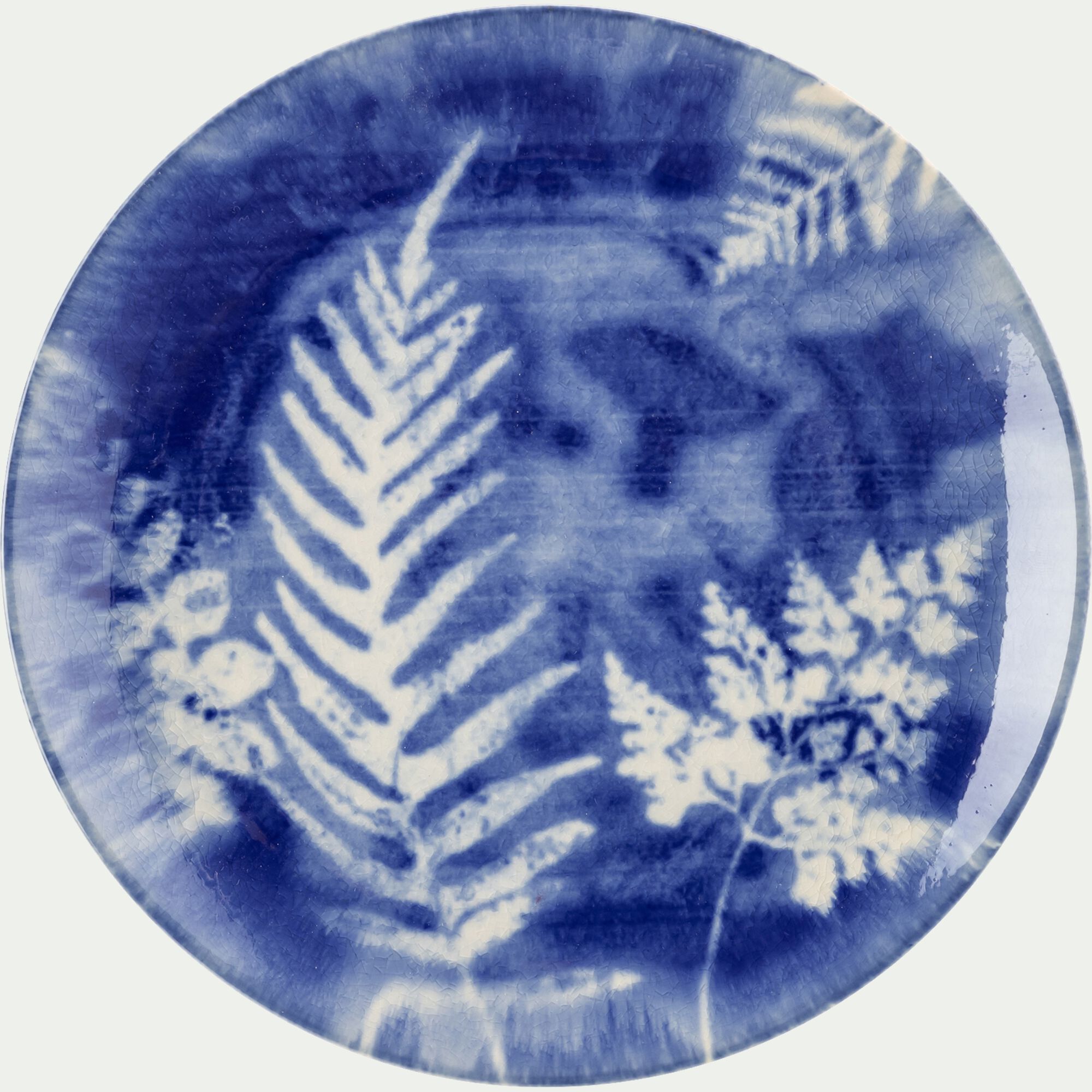 QUENTE - Assiette à dessert motif fougère en grès D21,6cm - bleu