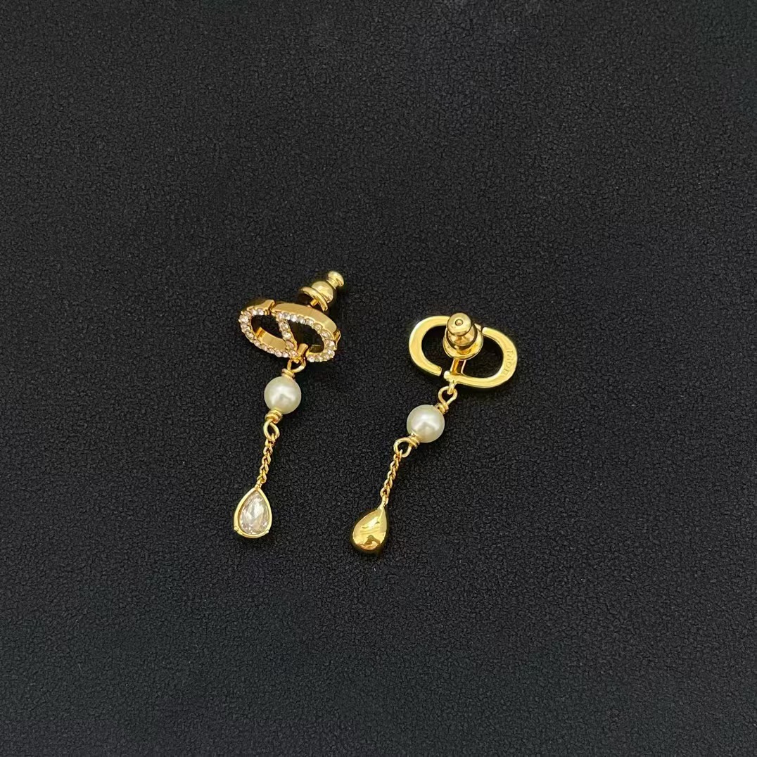 Dior CD Teardrop Pearl Earrings - Original Replica Club