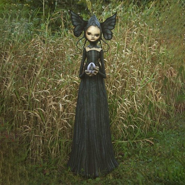 The Dark and Bizarre Art – Creepy Witch Sculptures(Halloween Decoration) - Image 5 The Dark and Bizarre Art – Creepy Witch Sculptures(Halloween Decoration) - Image 5