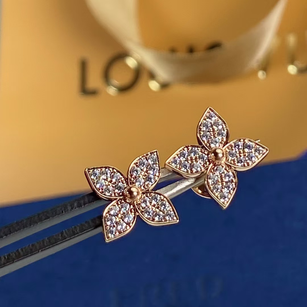 Louis Vuitton Diamond Flower Stud Earrings - Original Replica Club