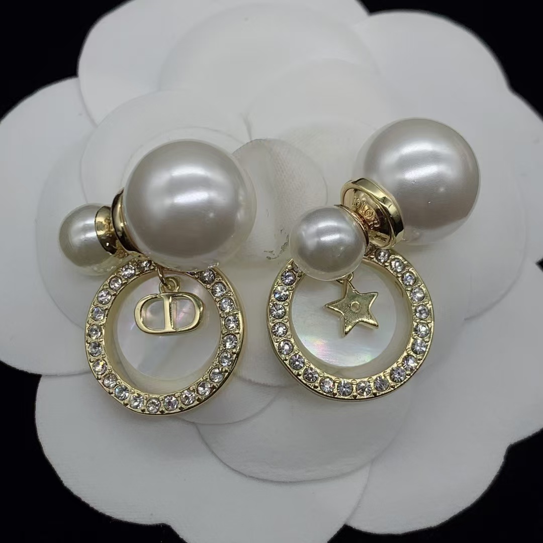 Dior Asymmetric Drop Charms Pearl Earrings - Original Replica Club