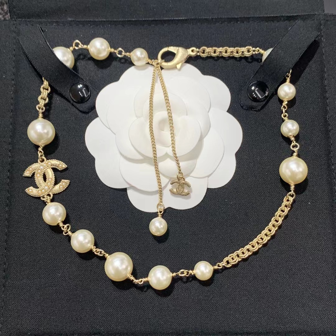 Chanel Double C  Pearl Choker Necklace - Original Replica Club