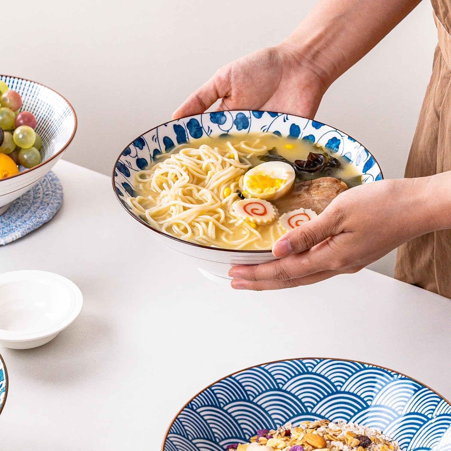 Ramen Bowls Set of 4, 8 Inch 38oz Porcelain Noodle Bowls for Pho, Ramen & Soup, Large Ceramic Ramen Bowl Set Microwave & Dishwasher Safe, Japanese Blue and White Style