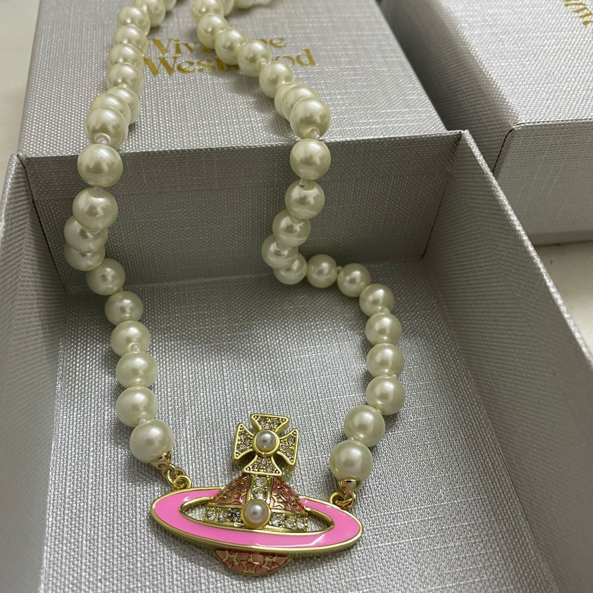 Vivienne Westwood Pink Flat Saturn Pendant Pearl Necklace - Original Replica Club