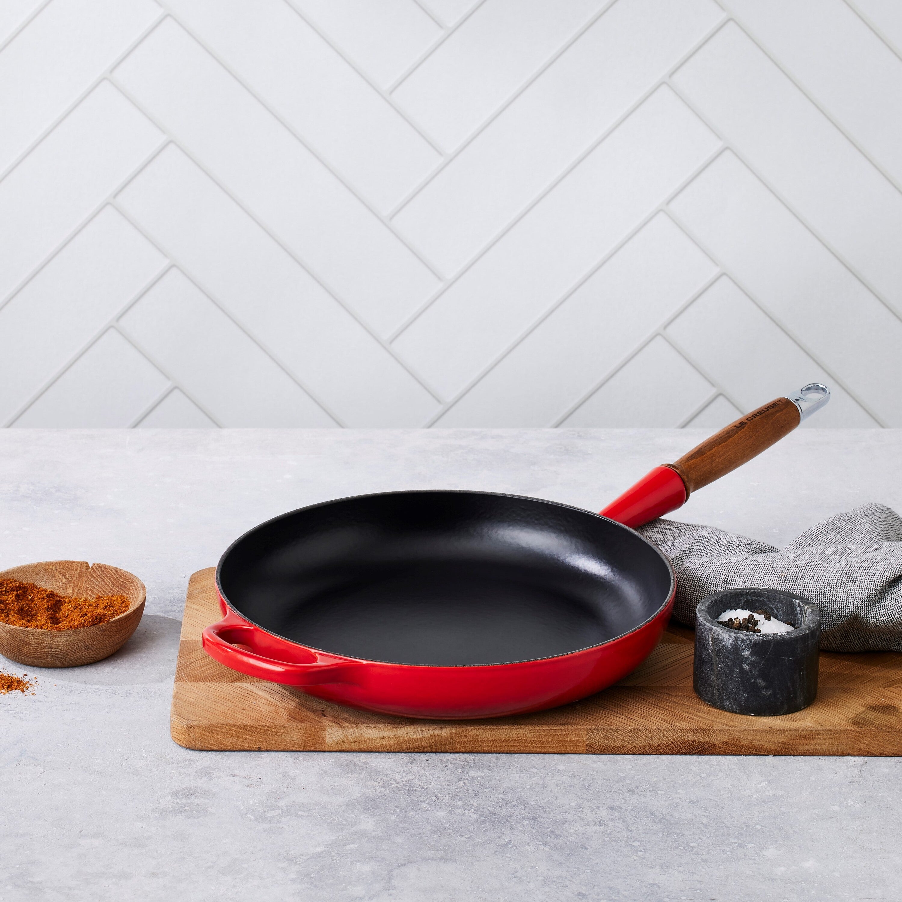 Le Creuset Signature Koekenpan Ø 28 cm - Kersenrood