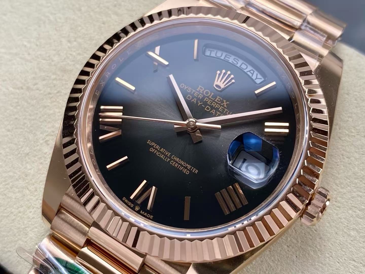 Superclone Rolex Day-Date Rose Gold | SmokeDial 228235 40 mm