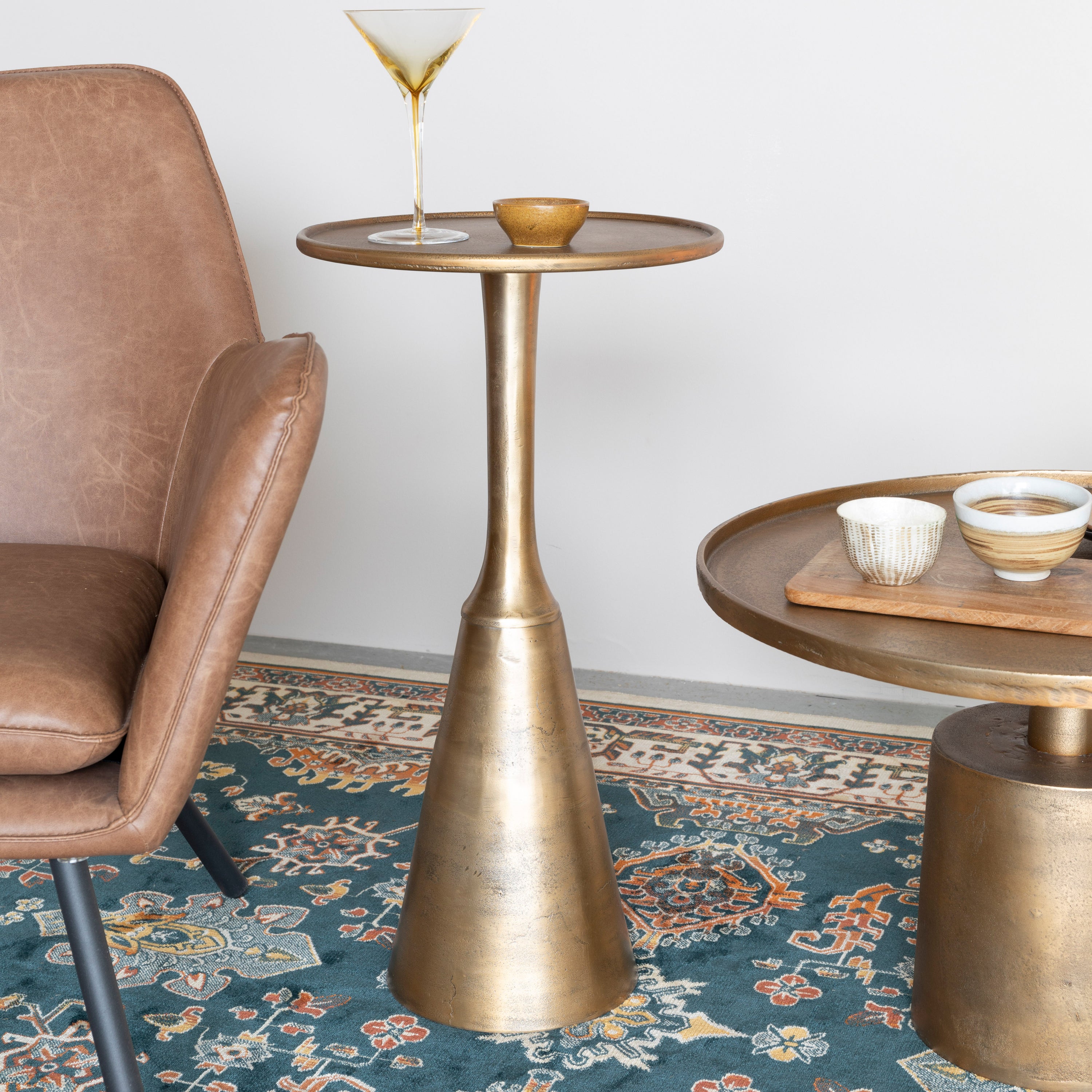 by fonQ Puck Bijzettafel