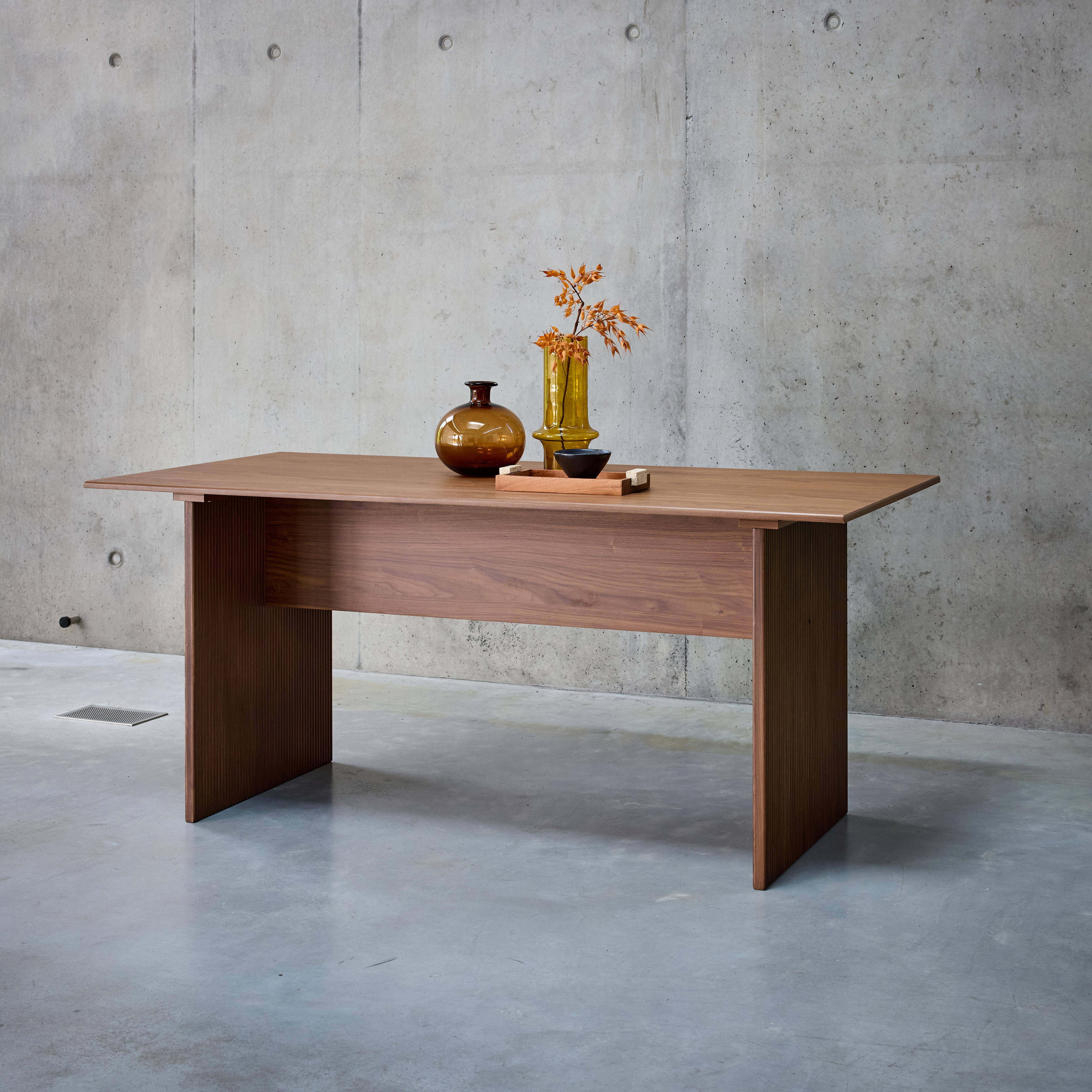 Faro - Mesa de comedor rectangular con efecto madera de 4-6 plazas, 170cm