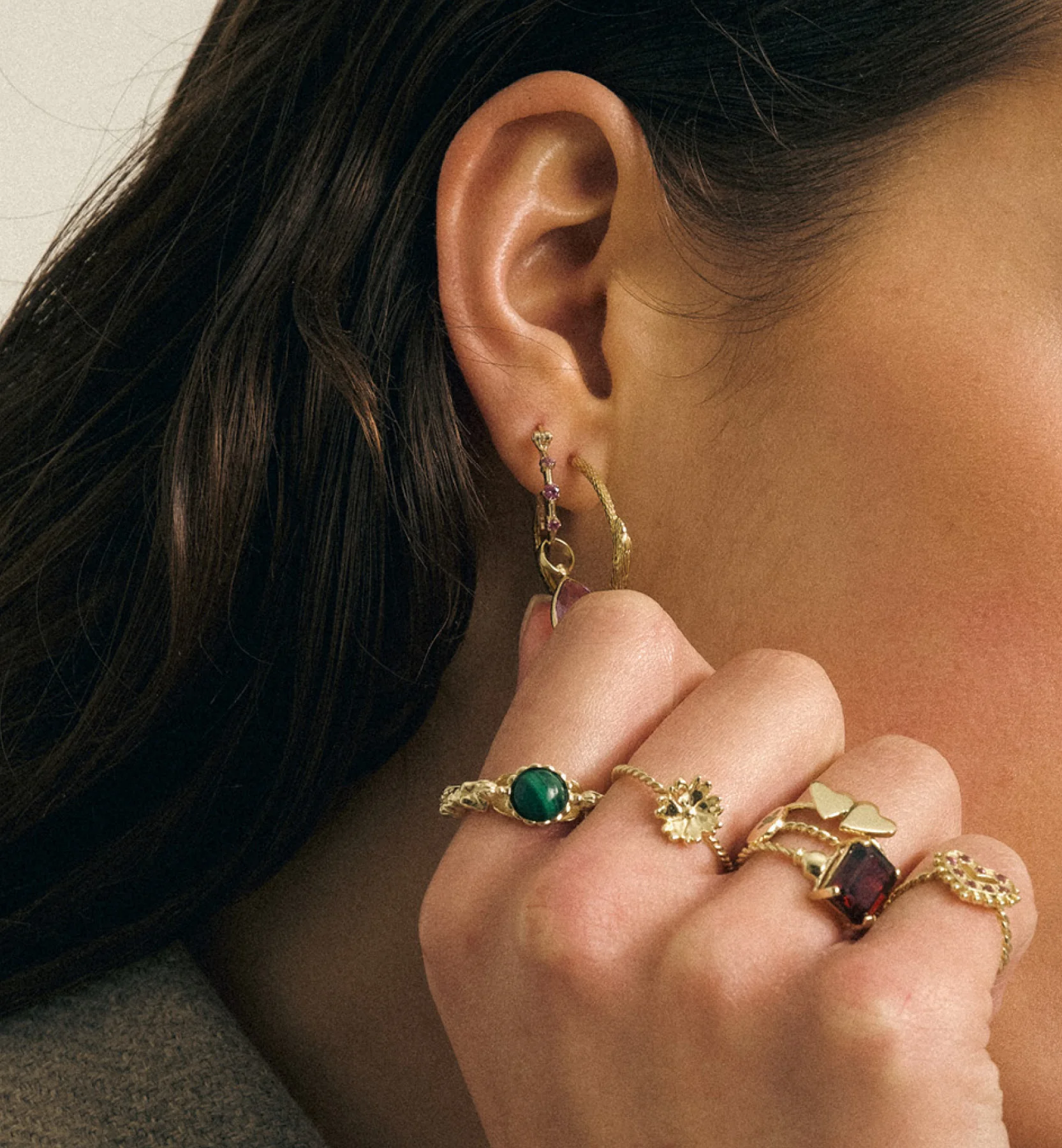 Single Courage Hoop Earring 14K