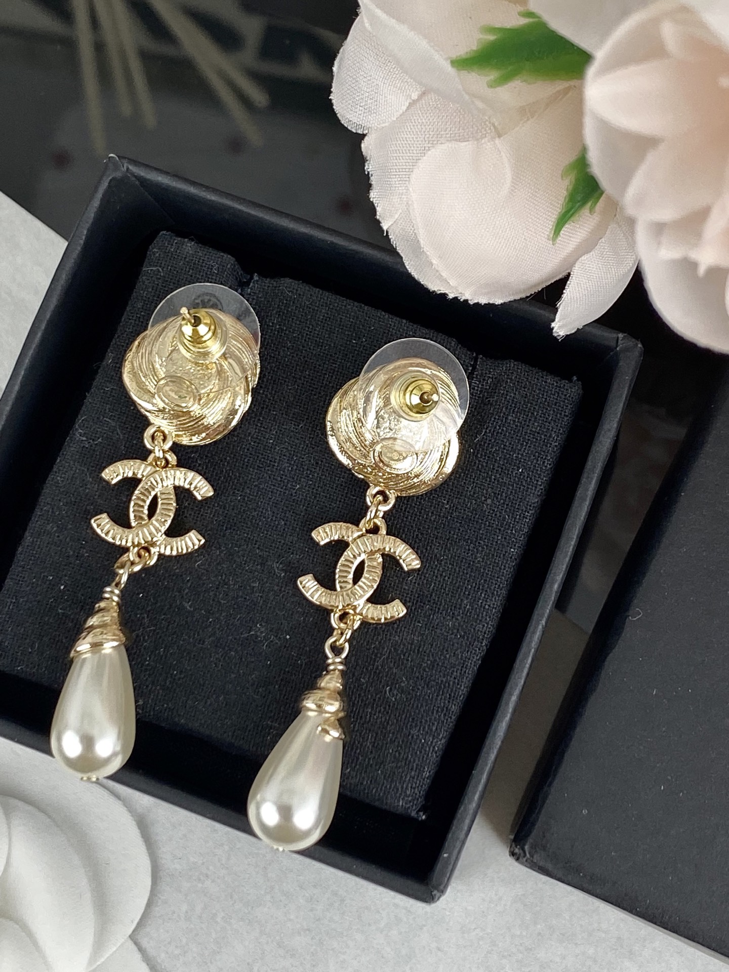 Chanel Vintage Teardrop Pearl Dangle Earrings - Original Replica Club