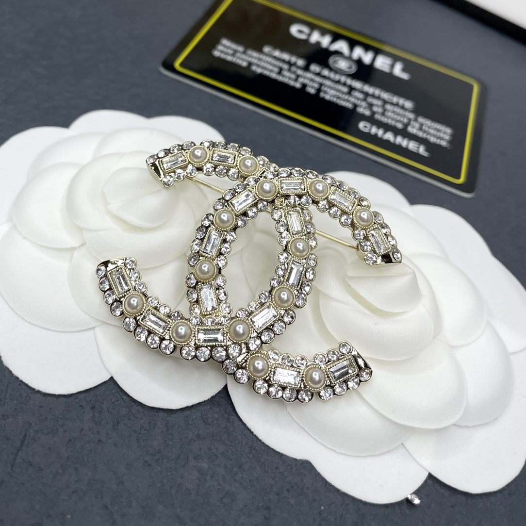 Chanel Vintage Pearl Rhinestone CC Brooch - Original Replica Club