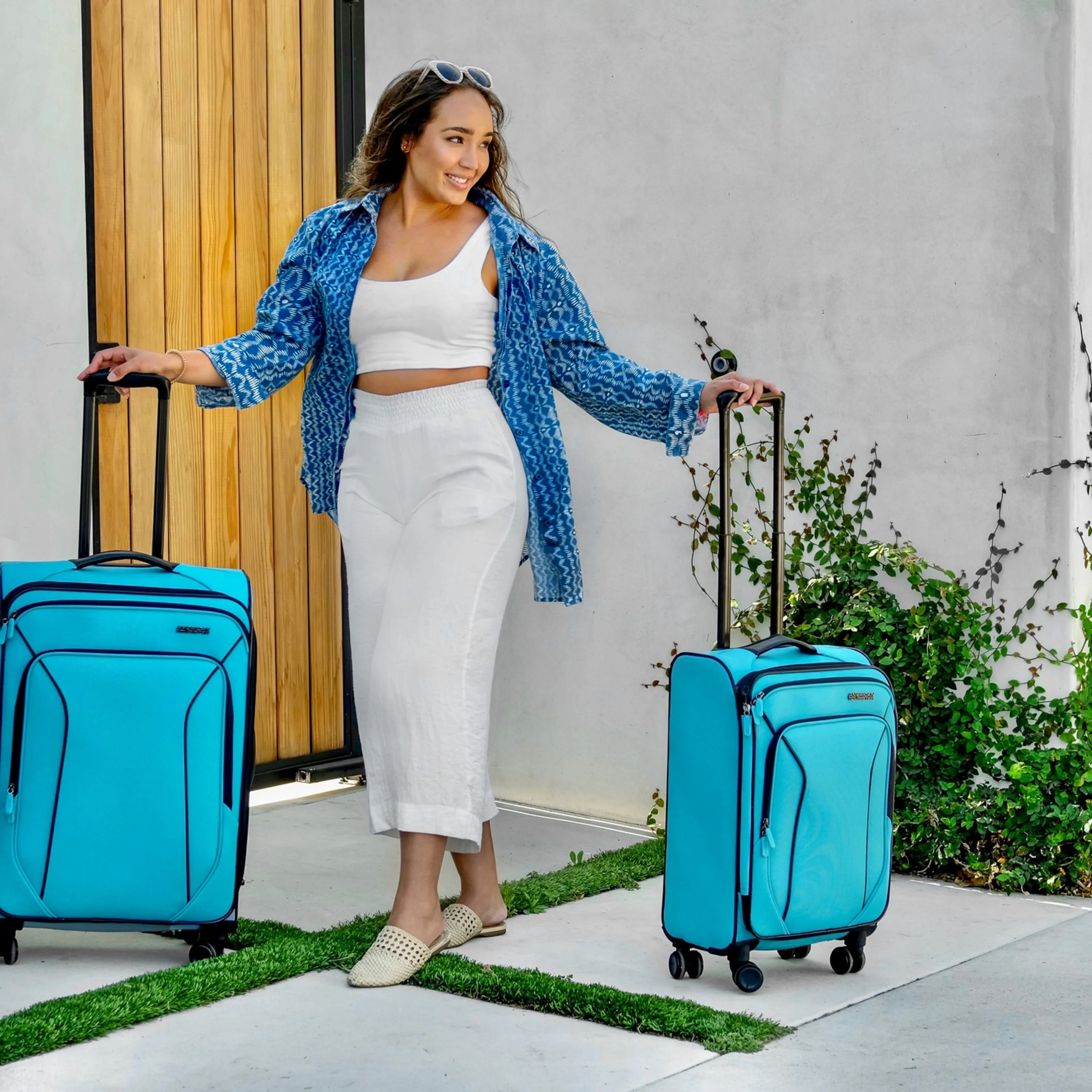 American Tourister X-Lite 3-Piece Luggage Set with Spinner Wheels - Light Grey - Image 37