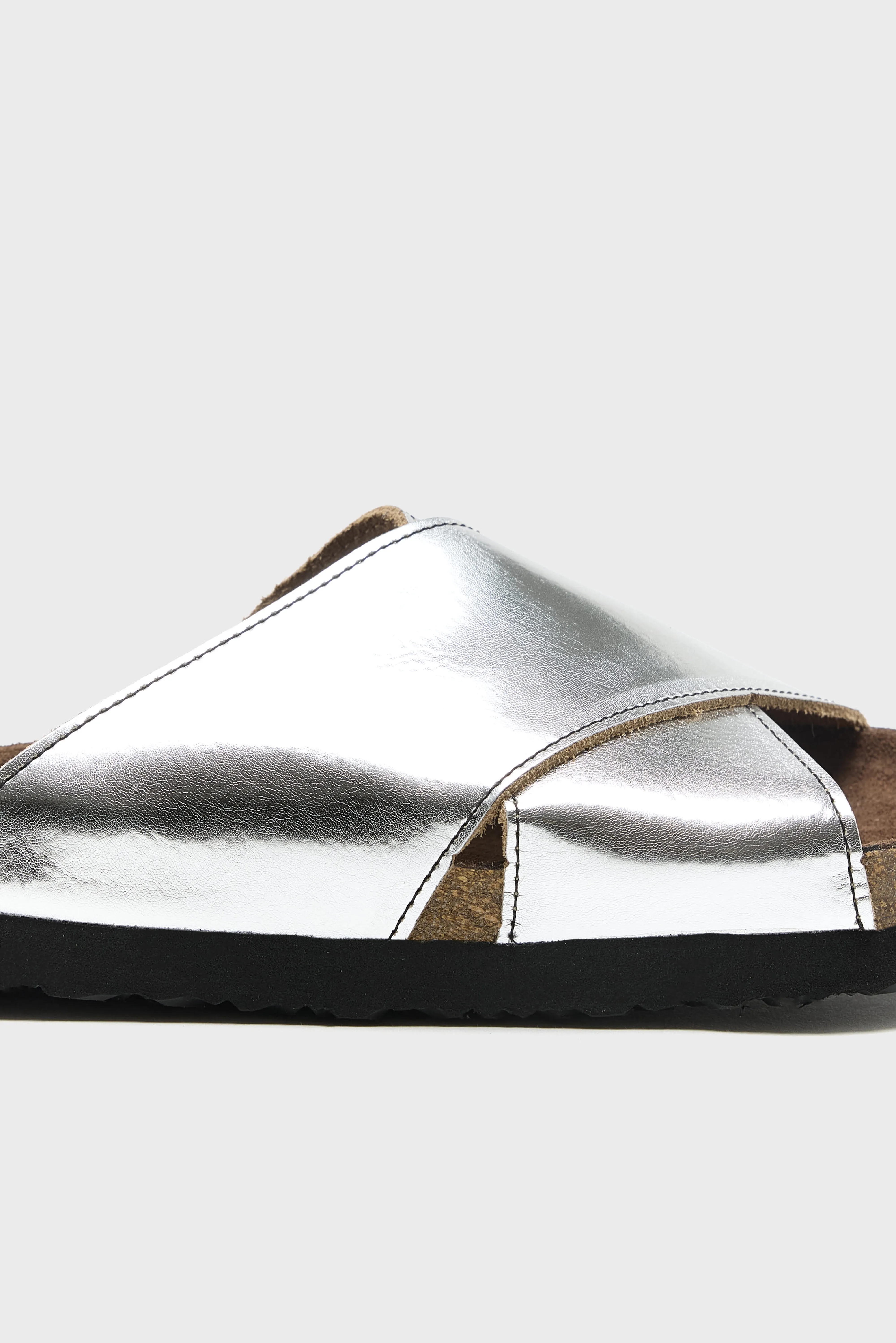 Bellerose Metallic Leather Cross Sandals  (261 / W / SILVER)