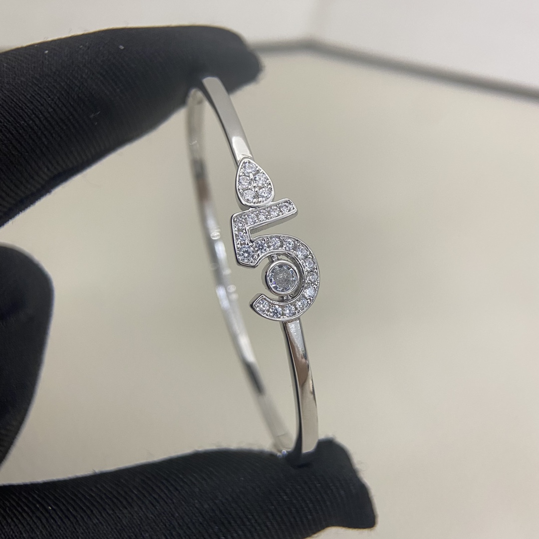 Chanel Water Drop NO.5 Bangle Bracelet - Original Replica Club