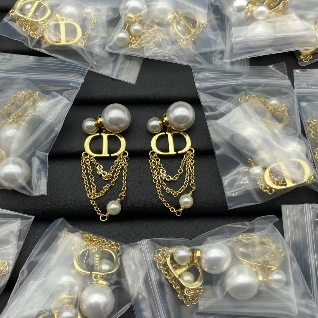 Dior Multi Layers Chain Dangle Pearl Earrings - Original Replica Club