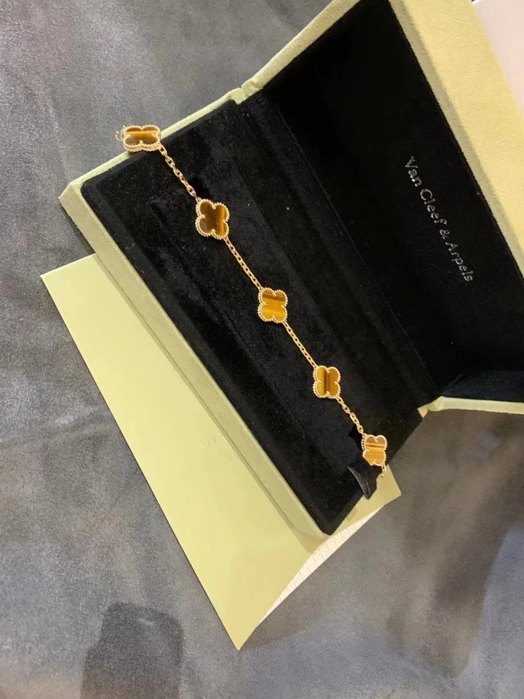 VCA Tiger Eye Vintage Alhambra Bracelet 5 Motifs - Original Replica Club