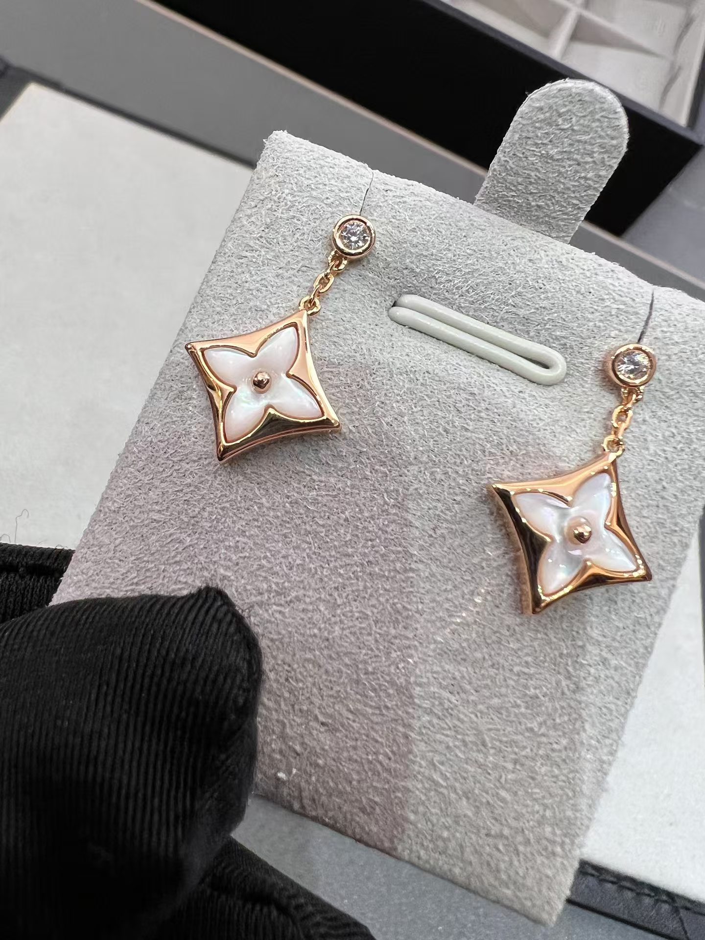 Louis Vuitton Color Blossom BB Star Earring Studs - Original Replica Club