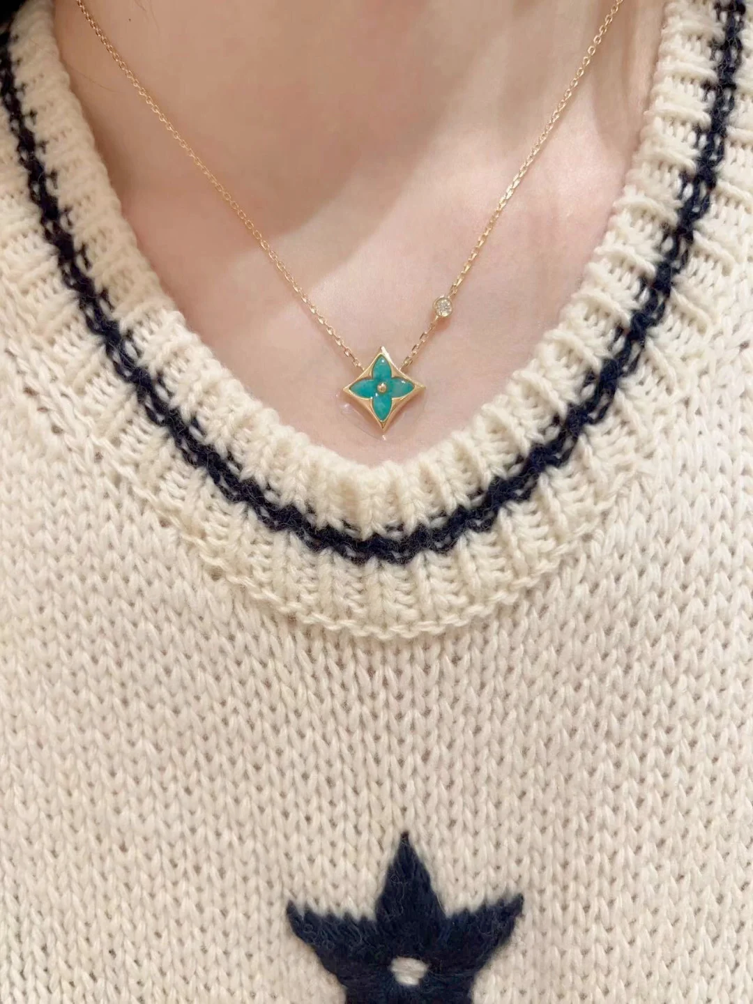 Louis Vuitton Color Blossom BB Star Pendant Necklaces - Original Replica Club