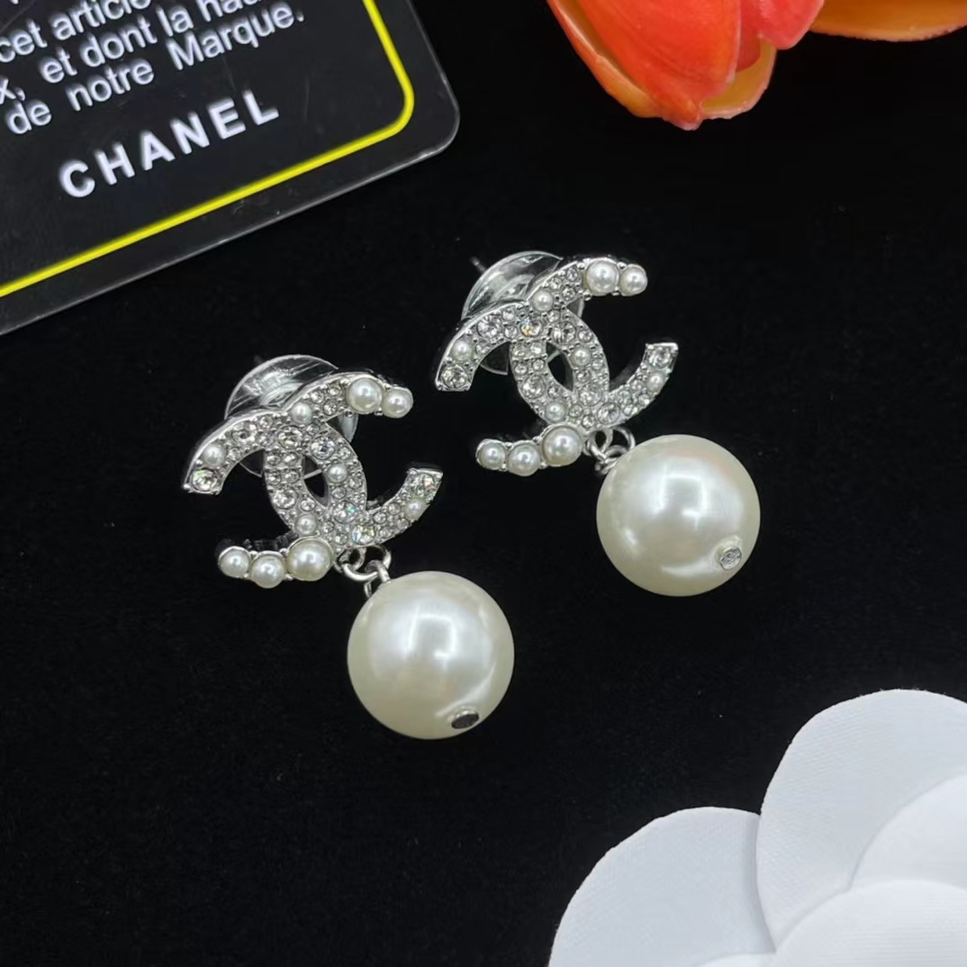 Chanel Prom Pearl Dangle Earrings - Original Replica Club