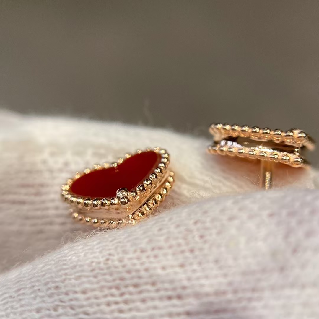 VCA Heart Stud Earrings - Original Replica Club