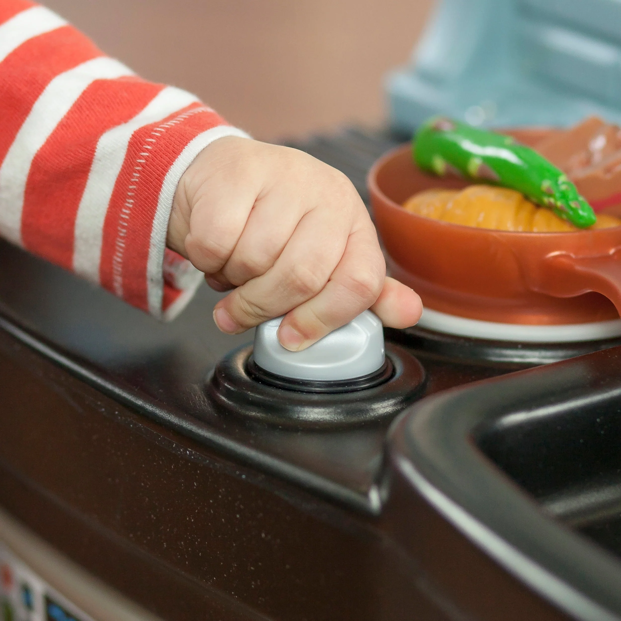 Pretend Play Kids Best Chef's Toy Cooking Kitchen Set with Accessories - Image 15