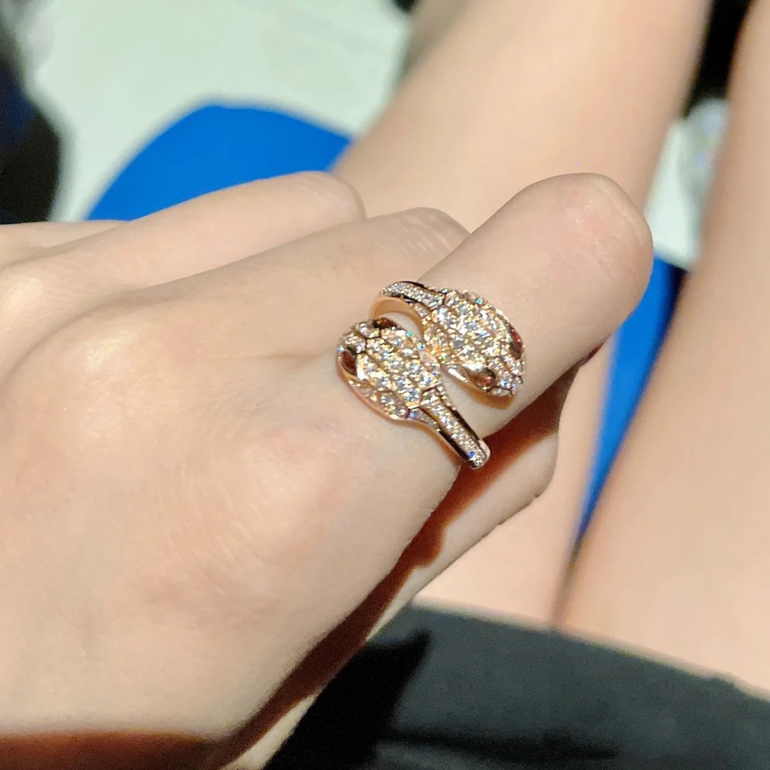 Bvlgari Full Diamond Paved Serpenti Viper Ring - Original Replica Club