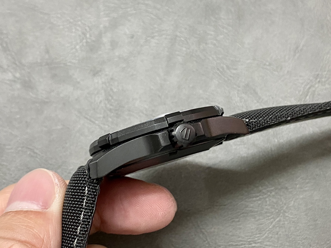 Tag Heuer Aquaracer WAY218B.FC6364 Limited Edition Mens Watch