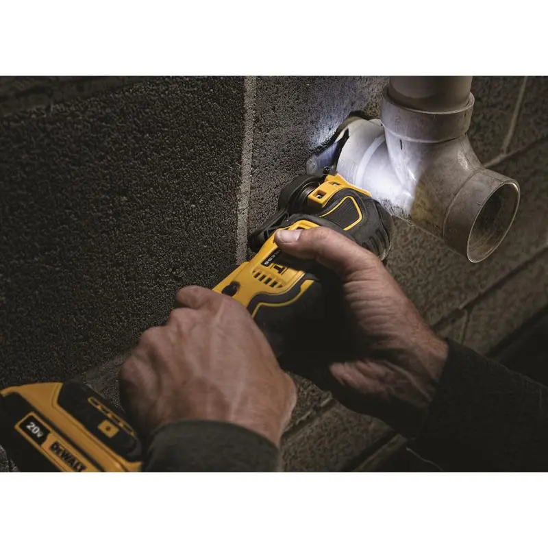 DEWALT ATOMIC 20V MAX Brushless Cordless Oscillating Multi-Tool Kit - DCS354D1 - Image 3 DEWALT ATOMIC 20V MAX Brushless Cordless Oscillating Multi-Tool Kit - DCS354D1 - Image 3