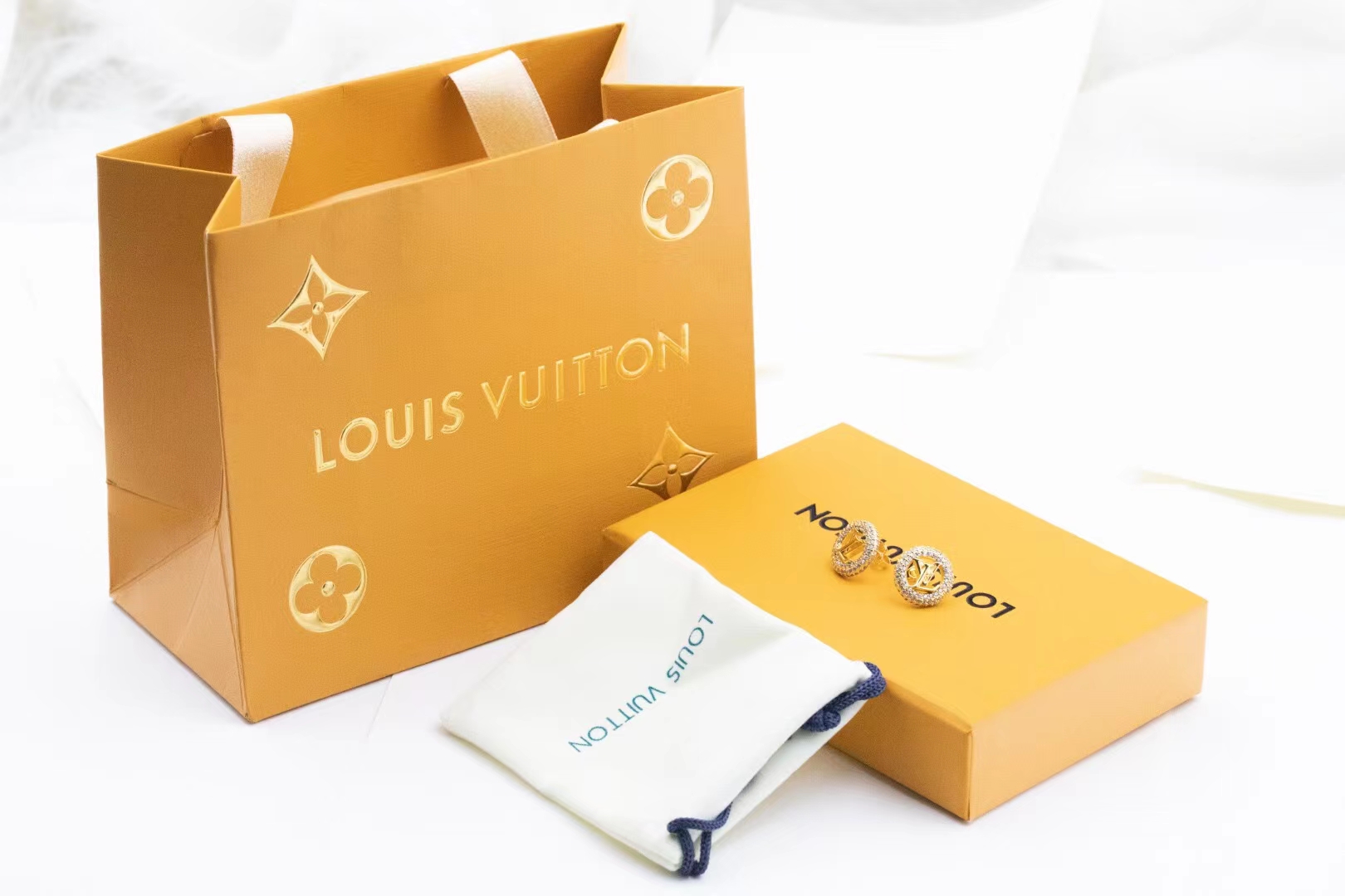 Louis Vuitton Diamond Paved Round Stud Earrings - Original Replica Club