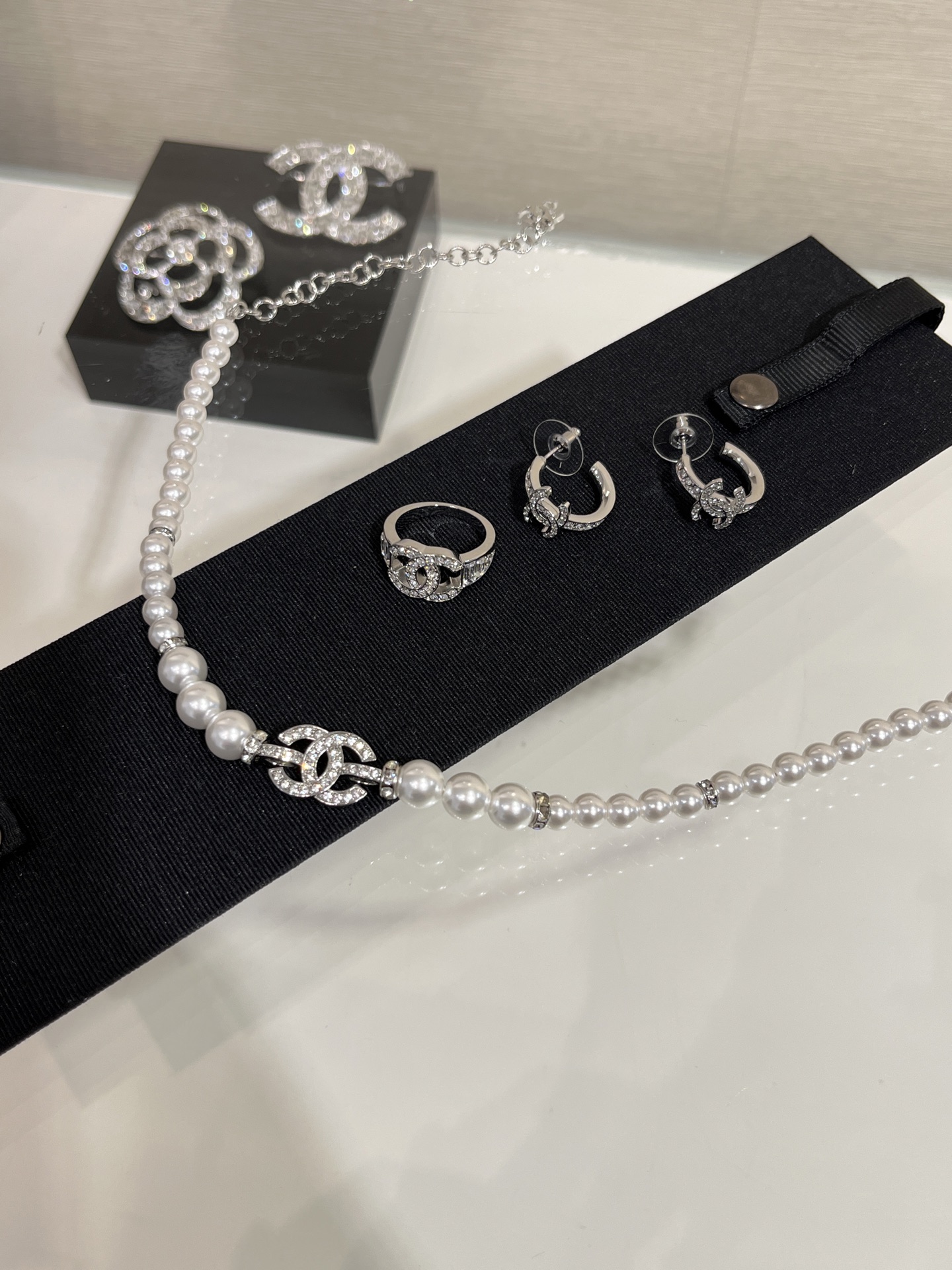 Chanel Full Diamond Paved CC Pendant Pearl Choker Necklace - Original Replica Club
