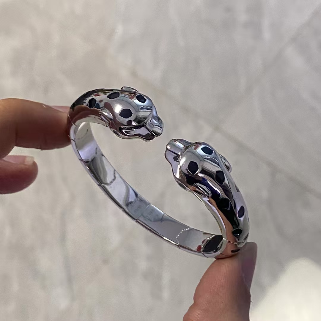 Cartier Leopard Head Panthère de Bracelet Bangle - Original Replica Club