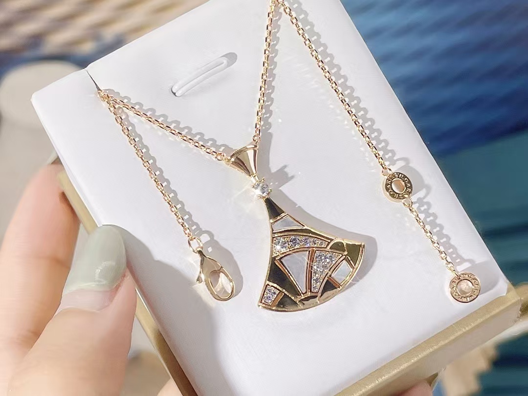 Bvlgari Divas' Dream Necklace - Original Replica Club