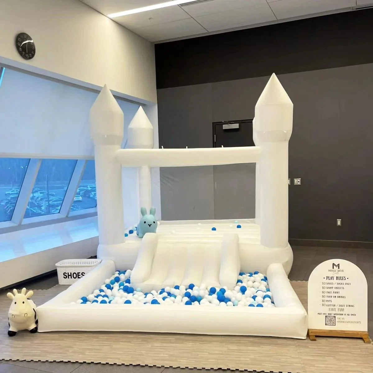Connsann White Oxford Bounce House With Air Blower And Ball Pit, 13 ft x 8 ft x 8 ft - Image 5 Connsann White Oxford Bounce House With Air Blower And Ball Pit, 13 ft x 8 ft x 8 ft - Image 5