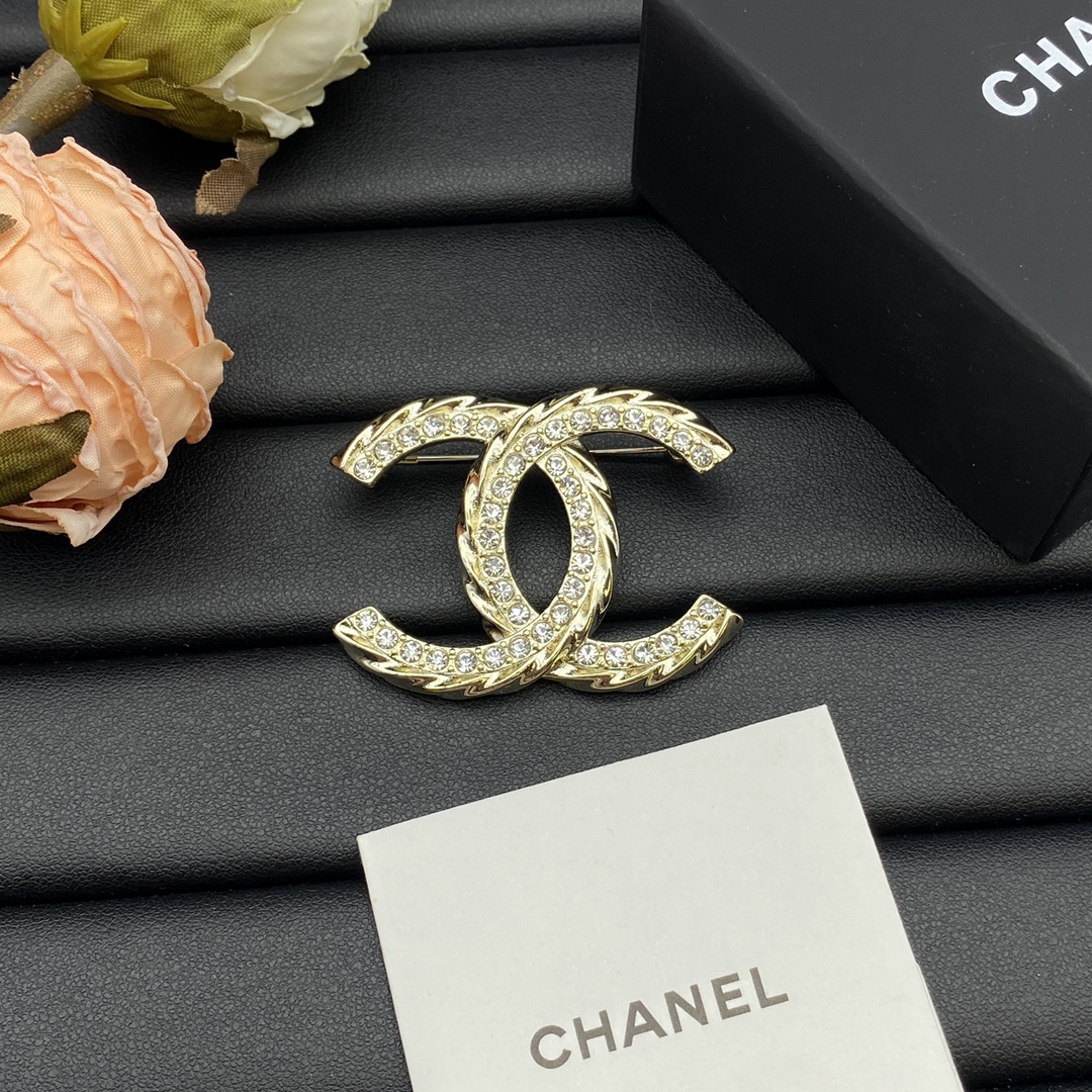 Chanel Light Gold Diamond CC Brooch - Original Replica Club