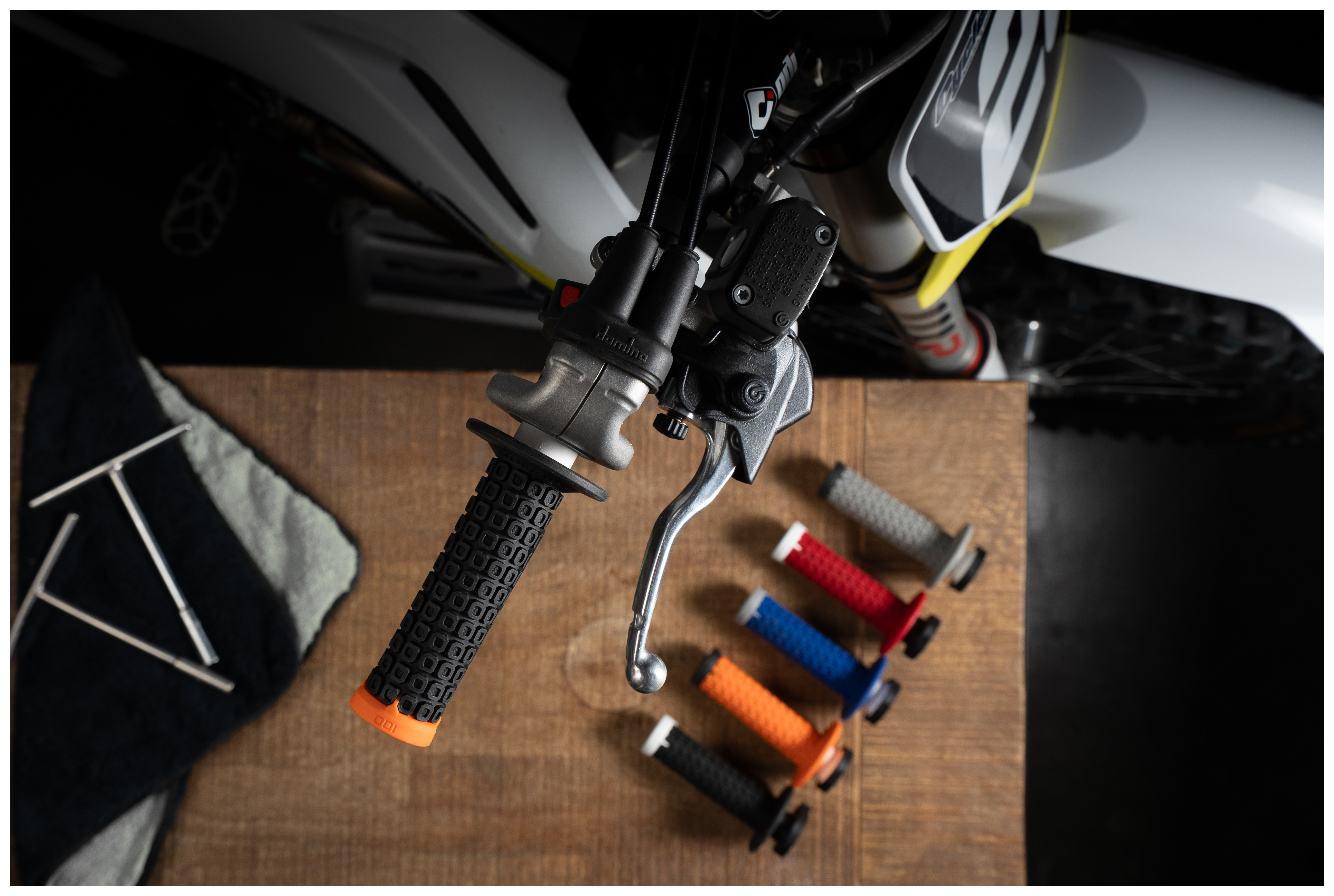SportsBikeShop ODI Nomad Off-Road Lock-On Grips