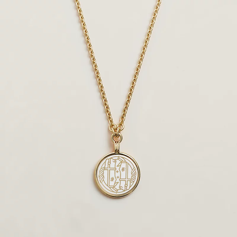 Replicate Medaille Quadrige necklace, small model(1:1 replica) - Original Replica Club