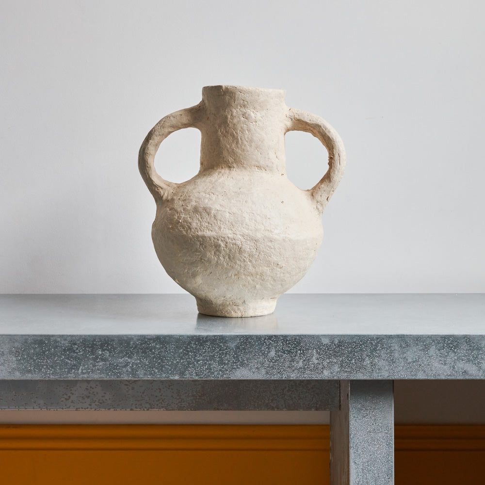 Vase oreilles en papier mâché