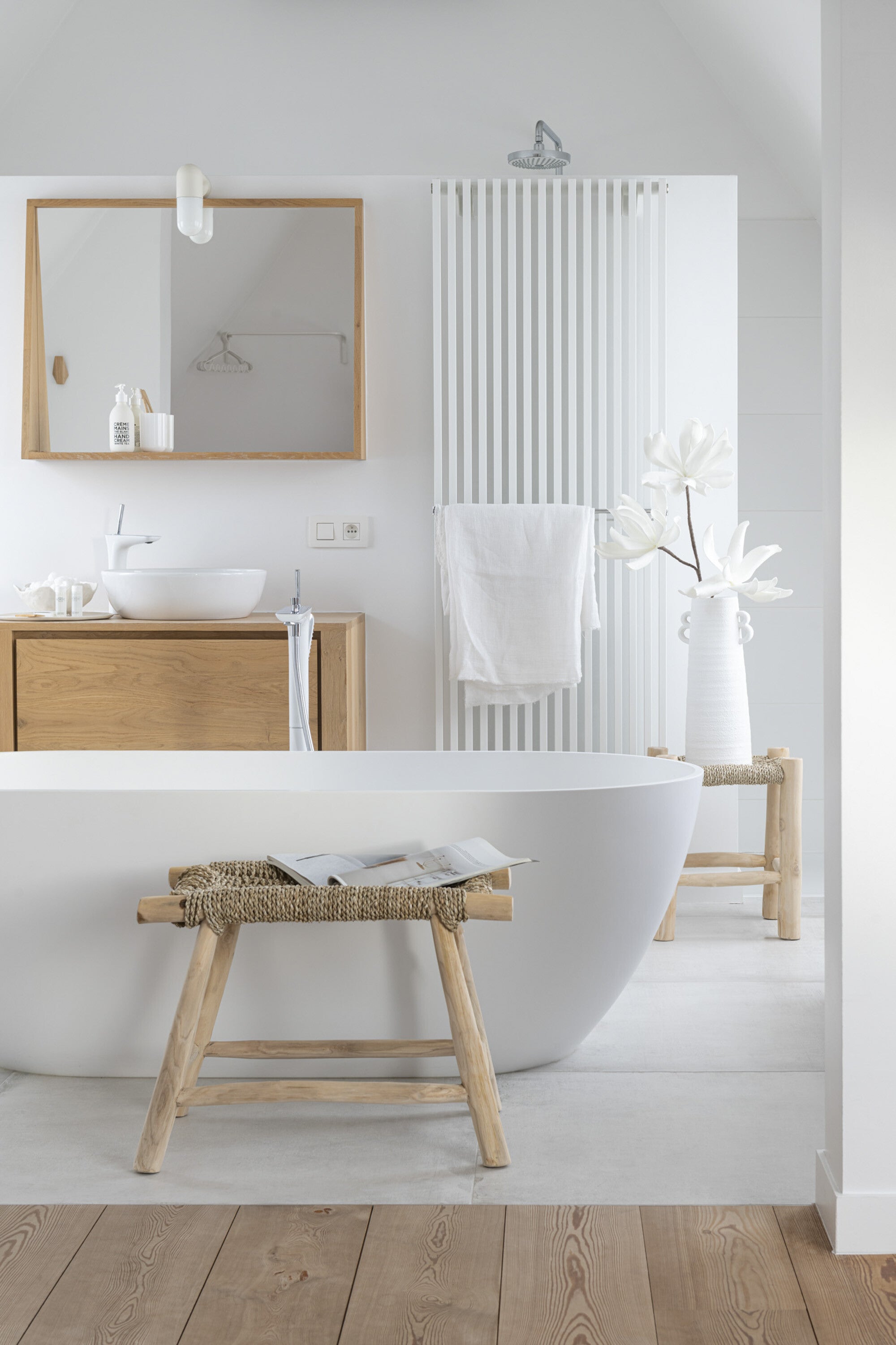 J-Line vaas Kegel - keramiek - wit - large - 55 cm hoog