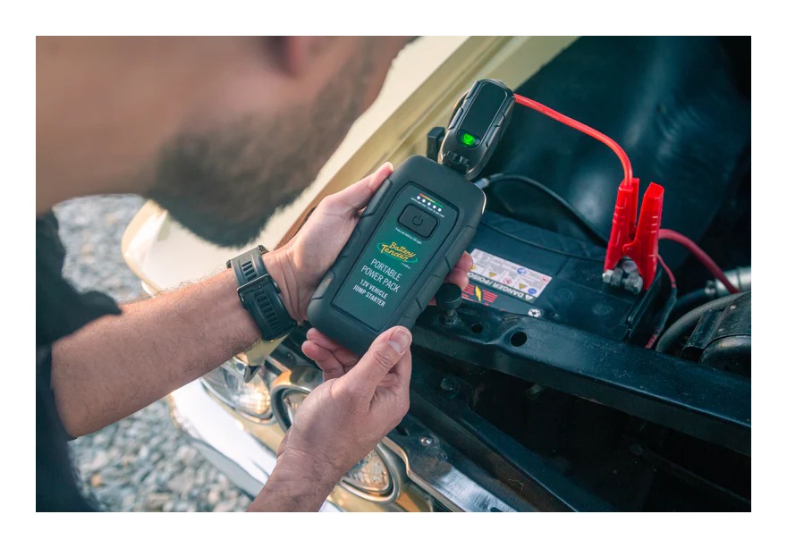 SportsBikeShop Battery Tender 600 Amp Jump Starter 6400 MAH Power Bank