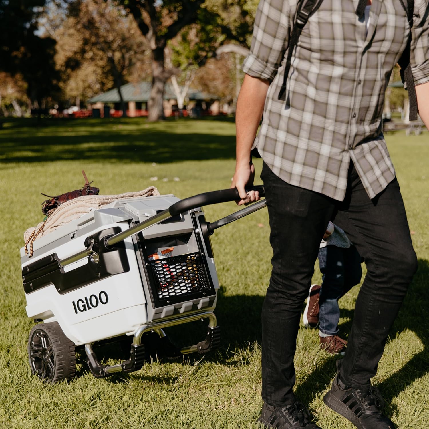 70Qt Wheeled Cooler Insulated Hard Shell Ice Chest