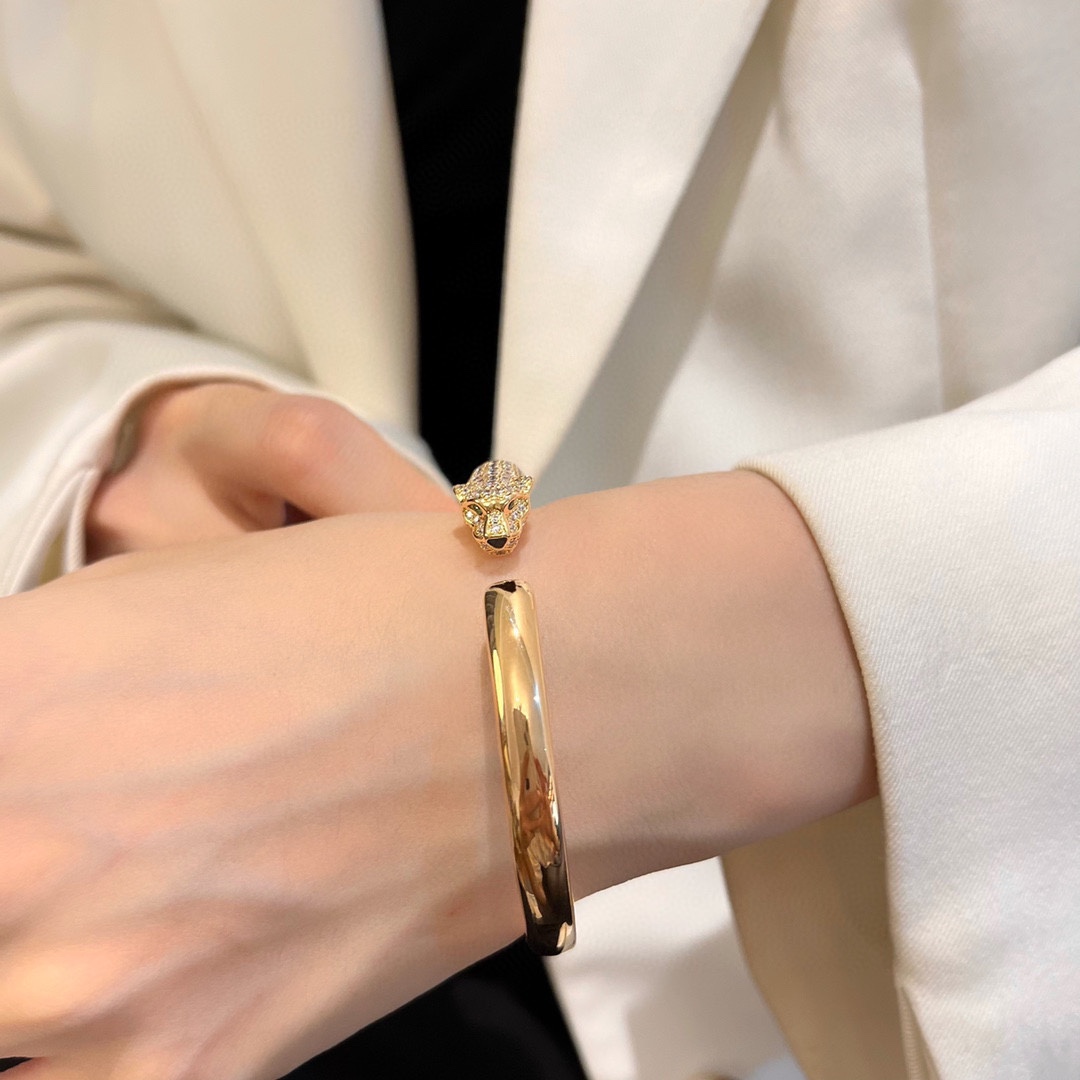 Cartier Half Diamond Panthère de Bracelet Open Cuff Bangle - Original Replica Club