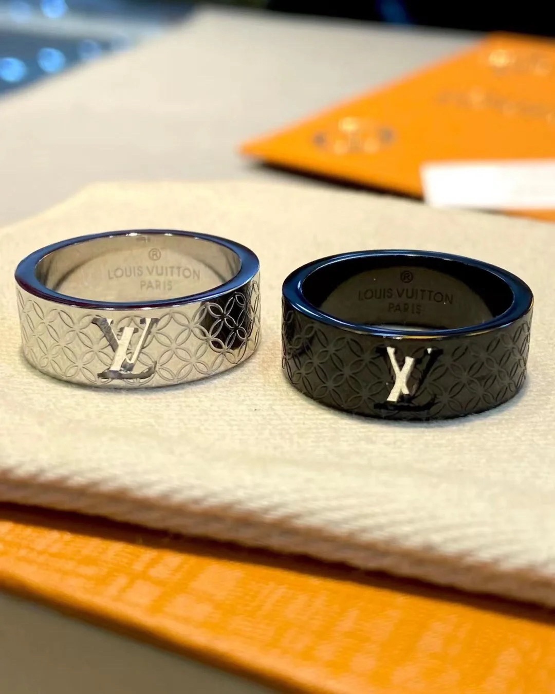 Louis Vuitton Patent Wide Men's Ring - Original Replica Club