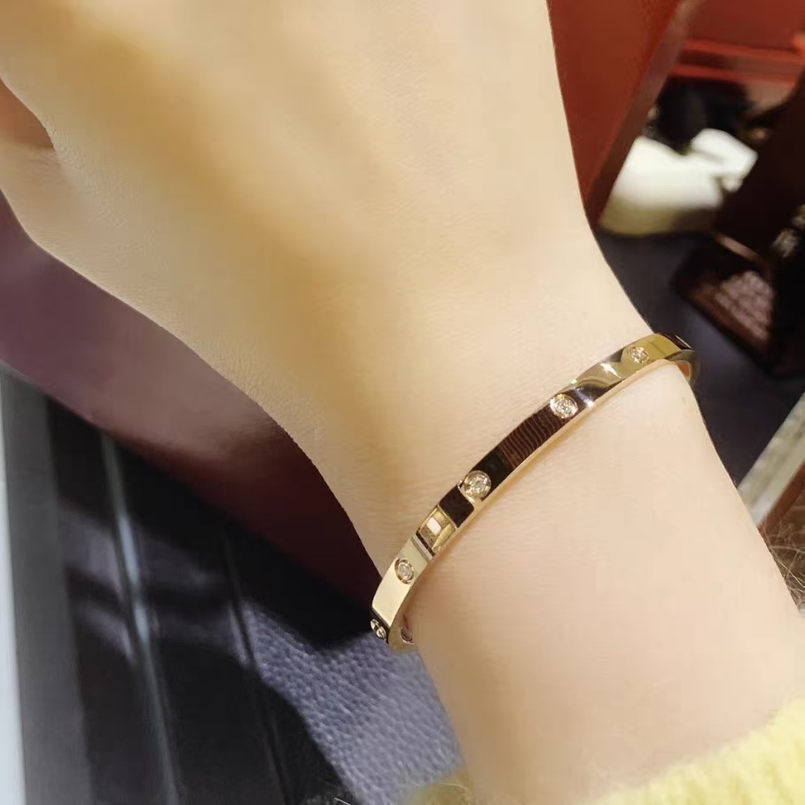 Cartier LOVE Bangle Bracelet - Original Replica Club