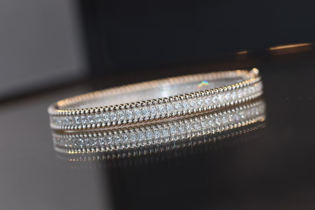 VCA Perlee Diamonds Bracelet Bangle, 1 Row, Medium Model - Original Replica Club