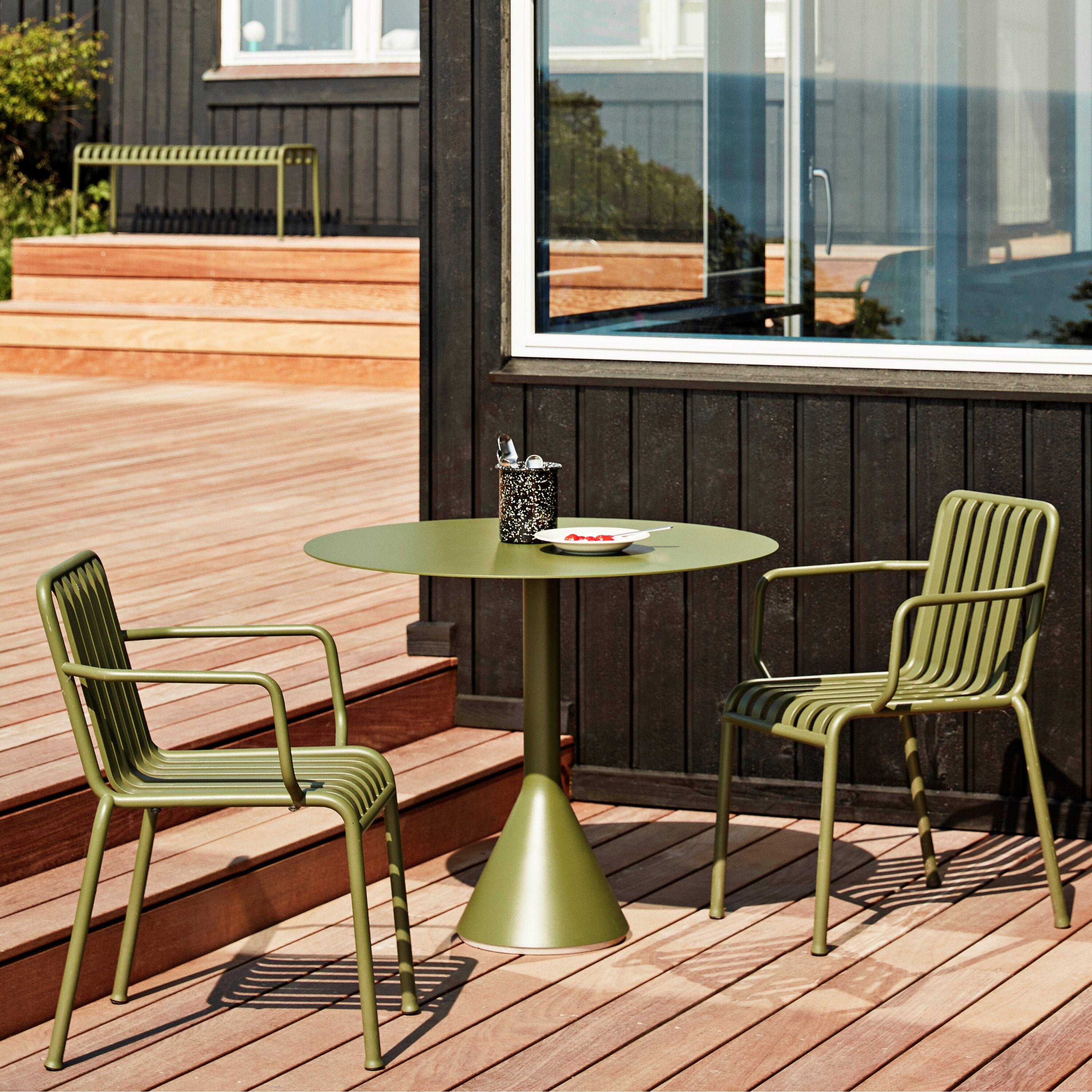 HAY Palissade Cone Tafel Ø 70 cm - Olijfgroen