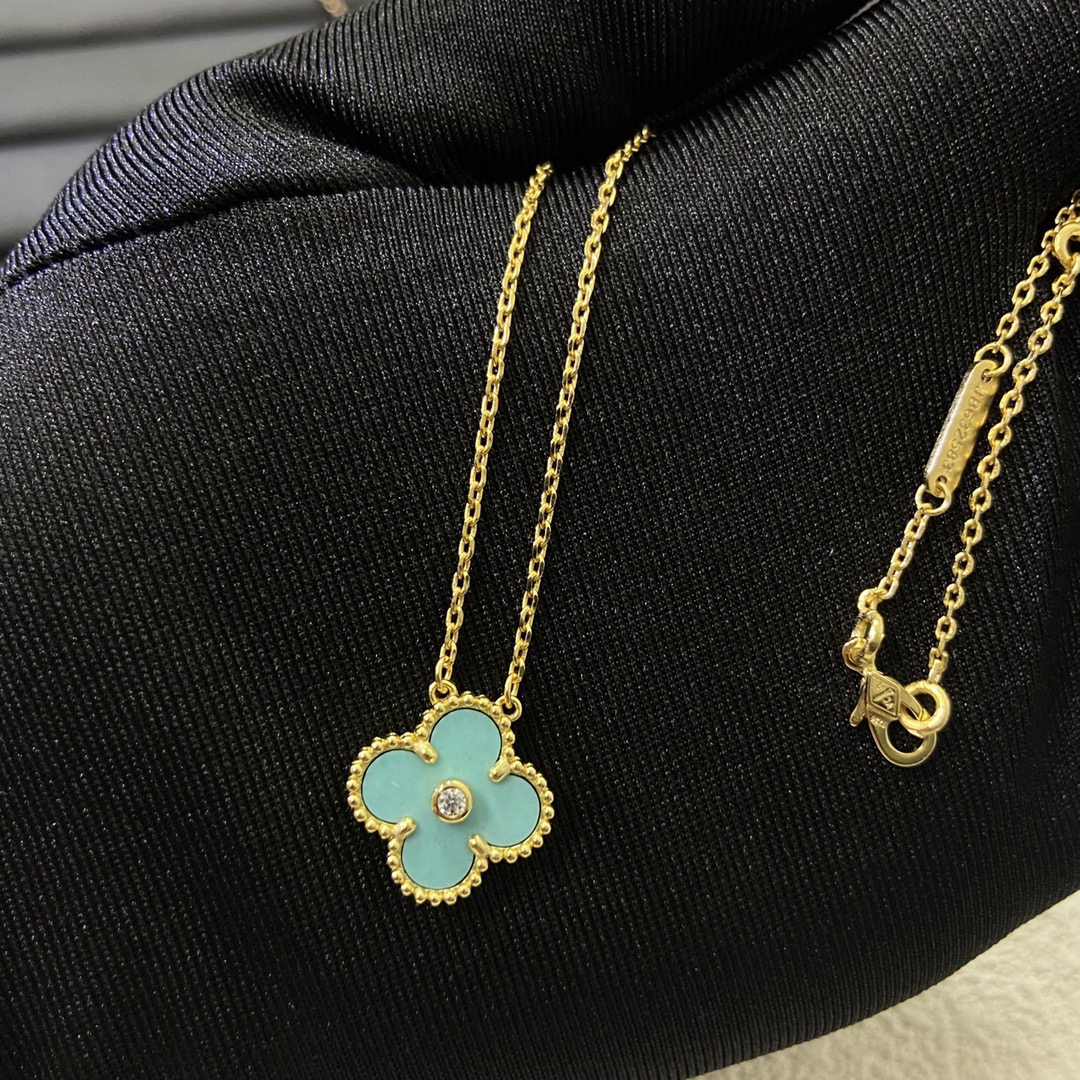 VCA Amazonite Vintage Alhambra Pendant Necklace, 1 Motif - Original Replica Club