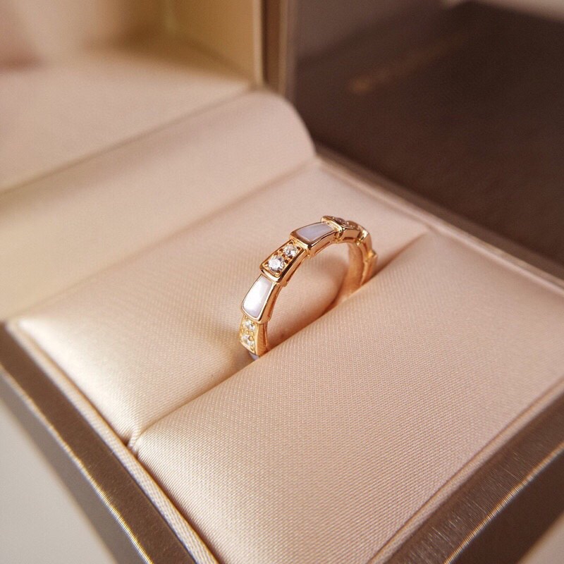 Bvlgari Rose Gold White Mother of Pearl Serpenti Viper Ring - Original Replica Club