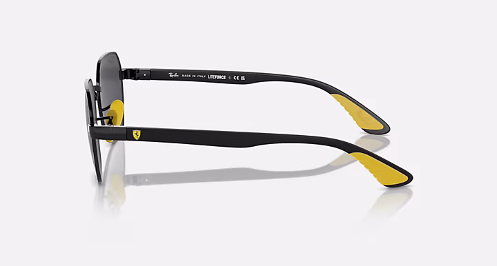 Ray-Ban RB3794M SCUDERIA FERRARI COLLECTION
