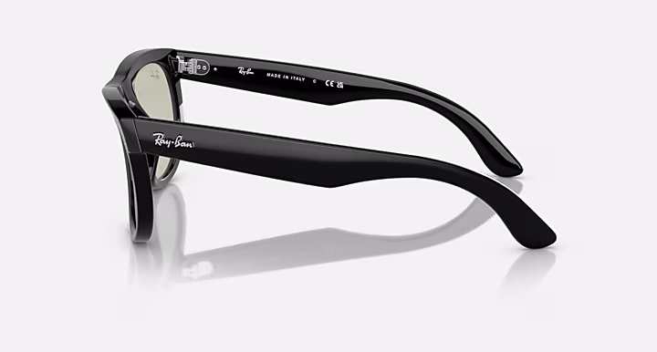 Ray-Ban WAYFARER REVERSE